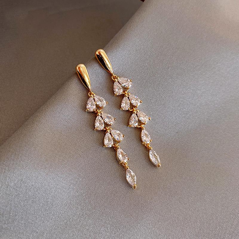 

Shiny Zircon Tassel Leaf Shape Gold Color Earrings For Womans New Fashion Jewelry Wedding Party Unusual Girl s Luxury Earrings