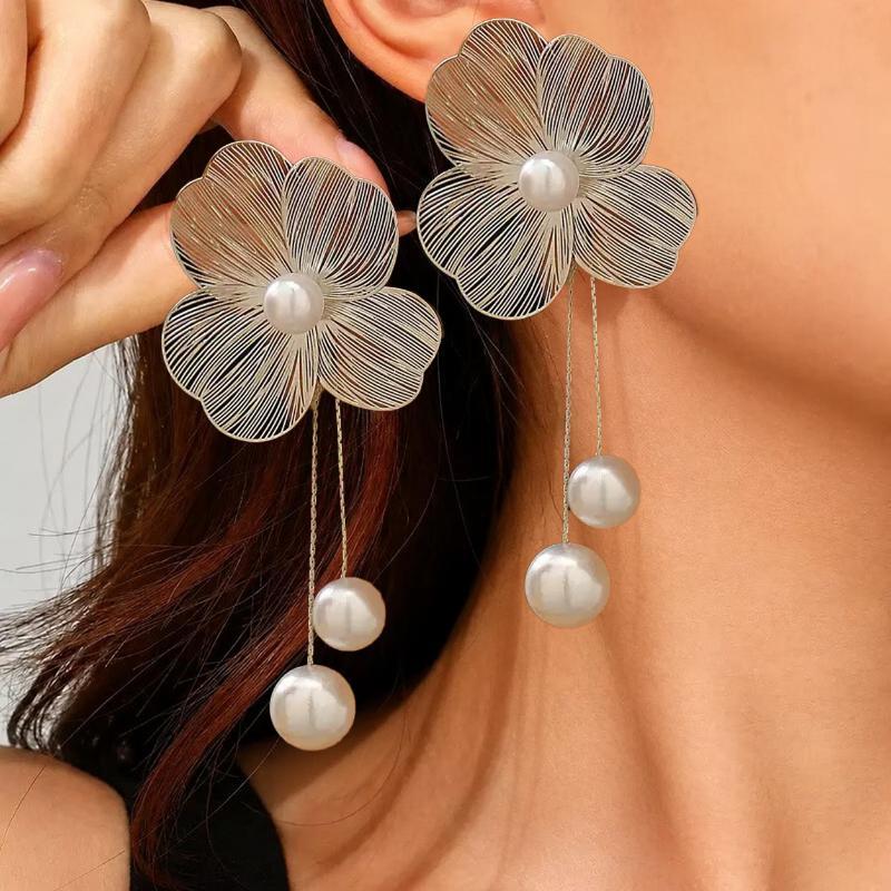 Gold Flower Drop Earrings Elegant Hollow Woven Design Comfortable for Office Commute Wedding Party Daily
