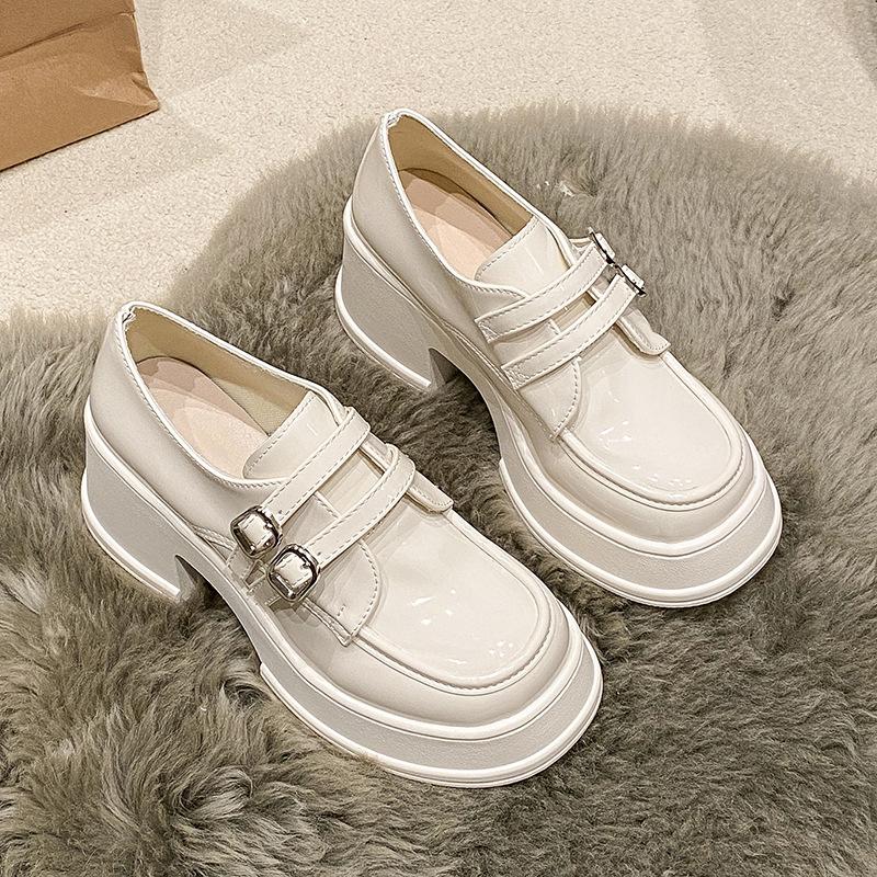 

Черные британские туфли на высоком каблуке и платформе, маленькие кожаные туфли для женщин, новинка осени 2025 года, французские универсальные ретро лоферы на платформе 40