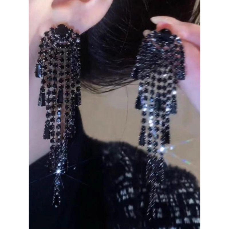 Fashion Retro Face Slimming Black Zircon Tassel Earrings Online Influencer Refined Long High-Profile Earrings Frosty Style Earrings
