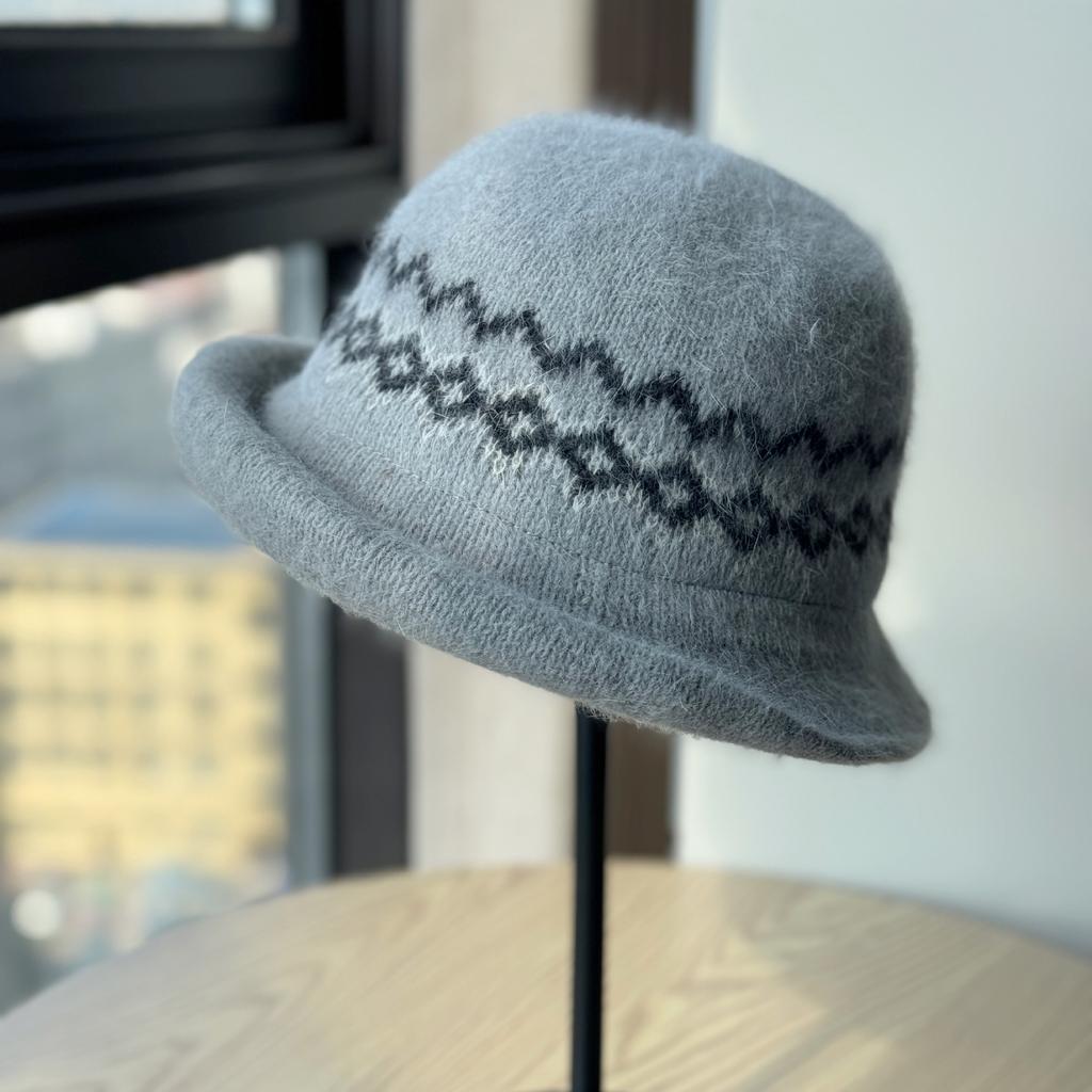 Autumn and Winter Cold proof and Warm Fisherman Hat Sweet Fashionable and Versatile Basin Hat Rolled Edge Ear Protection Windproof and Thickened Hat