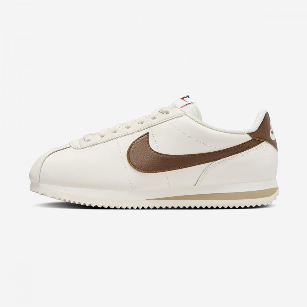 

Женские кроссовки Nike Cortez DN1791 104