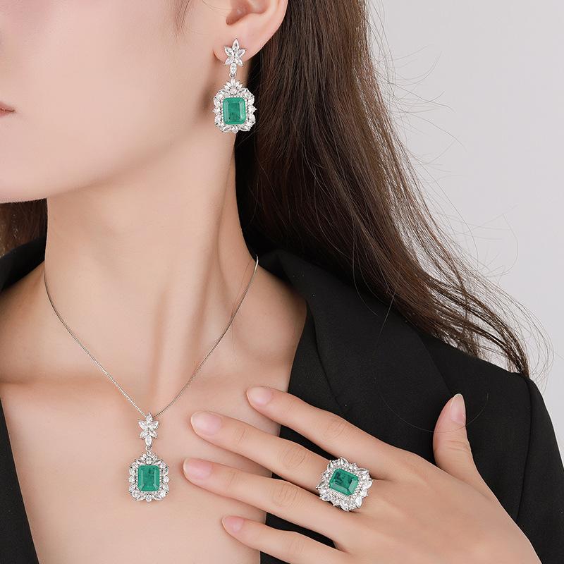 Jewelry Copper Bottom Gold-Plated Simulation Emerald Retro Square Set Heroine Stone 10 * 12