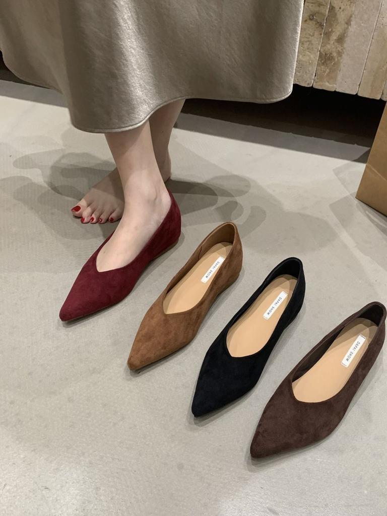 Shallow single shoes, women's height increase, French pointed head suede, thin one-pedal Doudou shoes, commuting is not tired, women with laden shoes