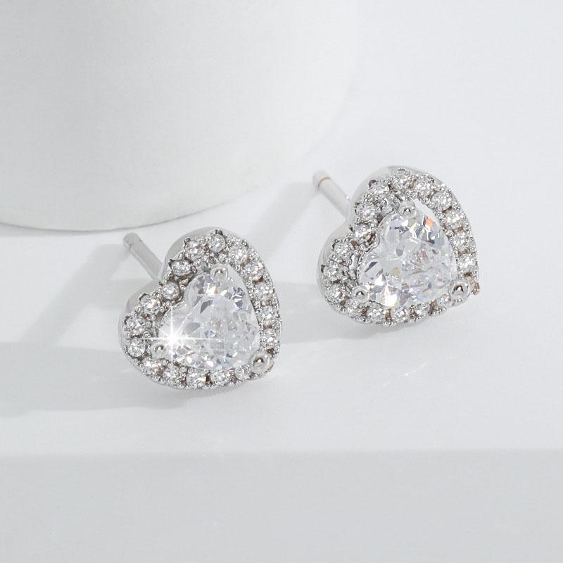 Cute Heart Zircon Piercing Earrings Micro Inlaid Sparkling Cartilage Studs Fresh Style a1 золотой