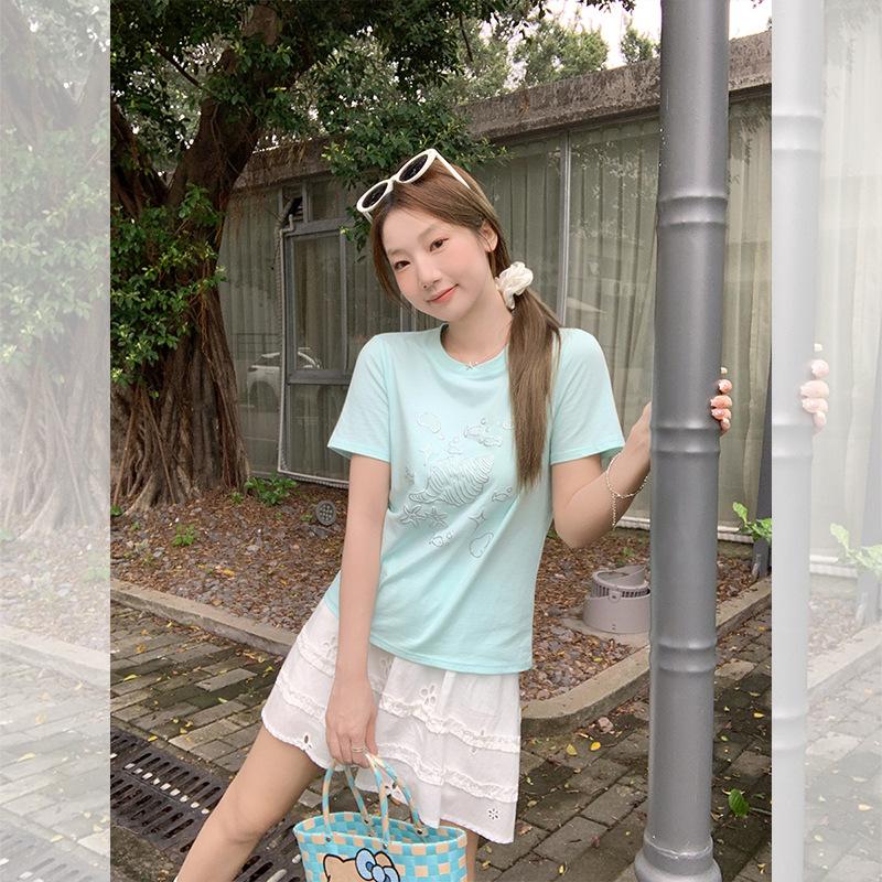 Sweet and cute shell print round neck front shoulder short-sleeved women's t-shirt summer new loose and thin top