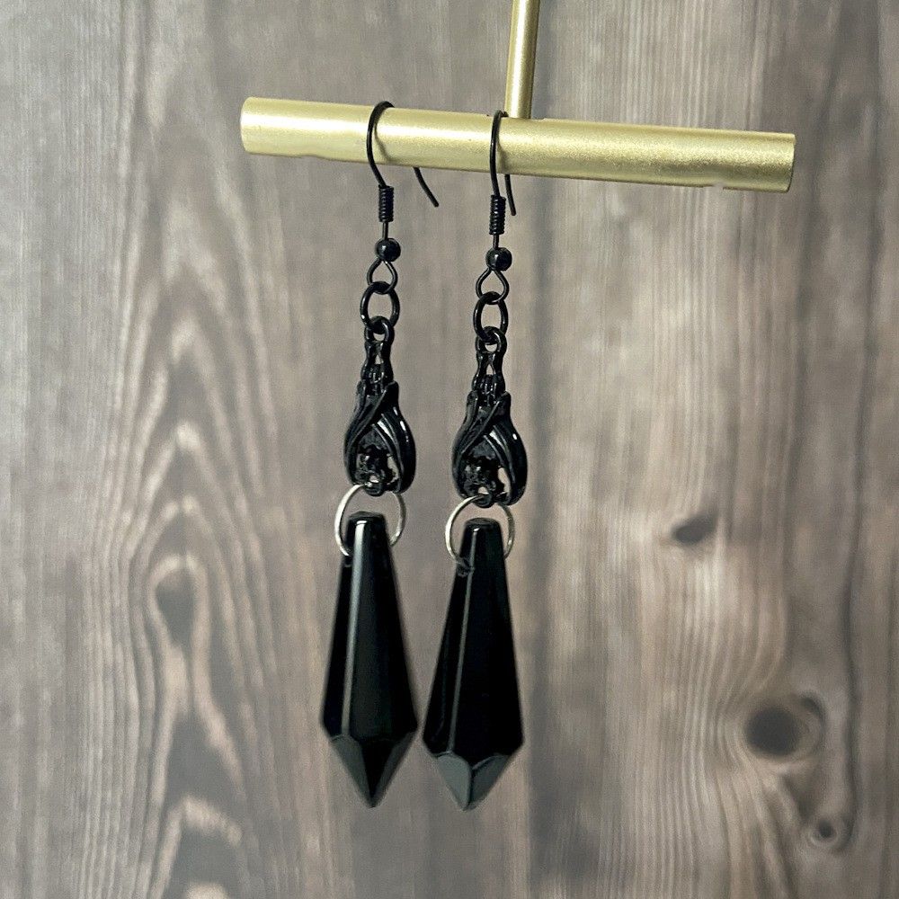 

Вінтаж Чорна летюча миша з червоним кристалом Готичні сережки Жіночі розкішні ювелірні вироби Елегантна жінка в подарунок Висячі сережки на День святого Валентина Хелловін чорний