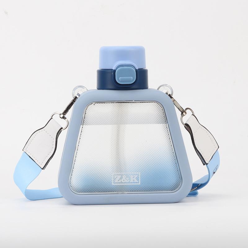 

Креативная новая пластиковая чашка с отскоком, большая емкость, портативная соломенная чашка с ремешком на открытом воздухе, красивый герметичный треугольный горшок 800ml синий