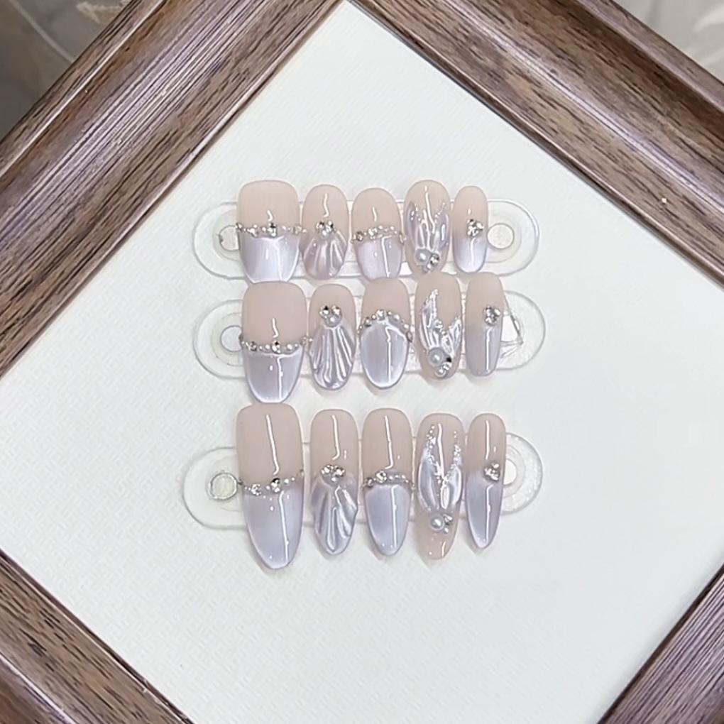 Hand-woven Armor Purple Fishtail Shell Hand-painted Fishtail Cat Eye Pure Temperament Nail Art Patch