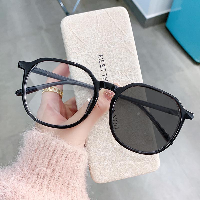 Black Frame Color Changing Glasses For Women Myopic High Looking Student Slimming Big Face Trendy Flat Frame 21007 1