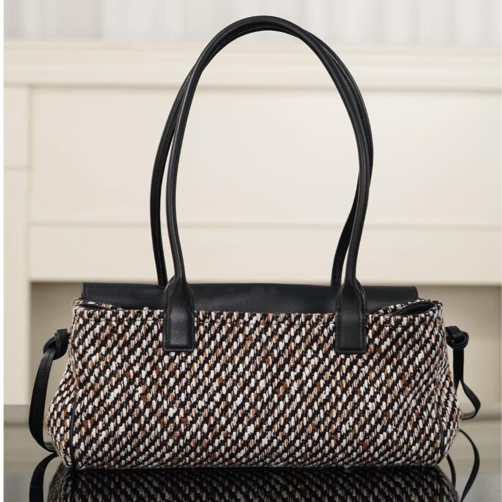 Instagram Influencer Style Diamond Checkered Large-capacity Shoulder Bag Commuting Versatile Handbag, New Women's Bag