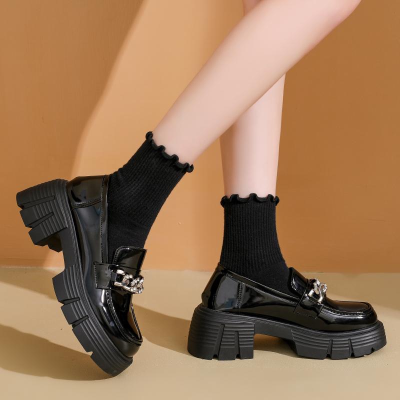 2025 Women Versatile Leather Shoes Large Size New Round Toe British Style Thick Sole Height-enhancing Shoes Fashionable