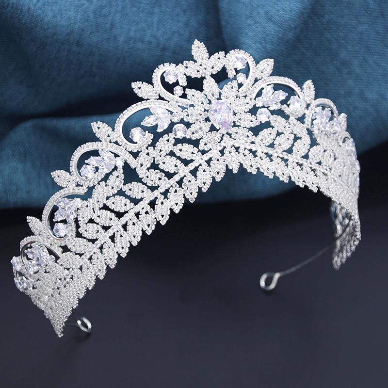 Tiares de luxe en strass Zircon Couronne de mariage Coiffe de mariée Couronne de fête d'anniversaire Accessoires pour cheveux de princesse en Zircon