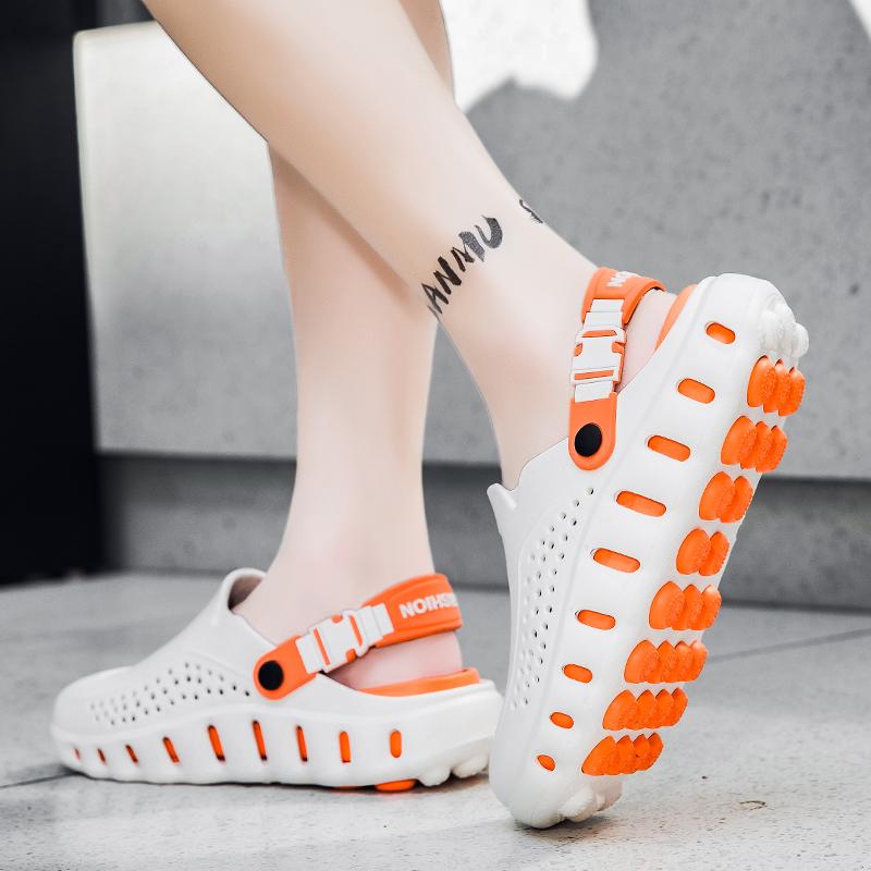 Fashion Clogs Women And Men Sandals Casual Shoes Unisex Slippers EVA Lightweight Sandals For Summer Beach Sandals