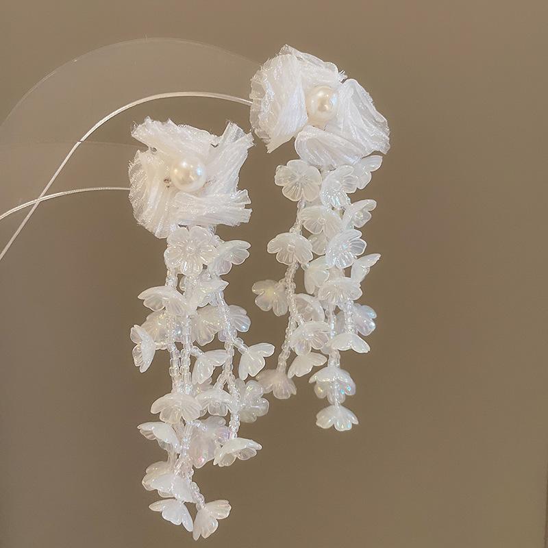 Small Fresh Grape Flower Fringed Earrings Korean Girl Heart Sweet Stud Earrings New Cute Versatile Earrings