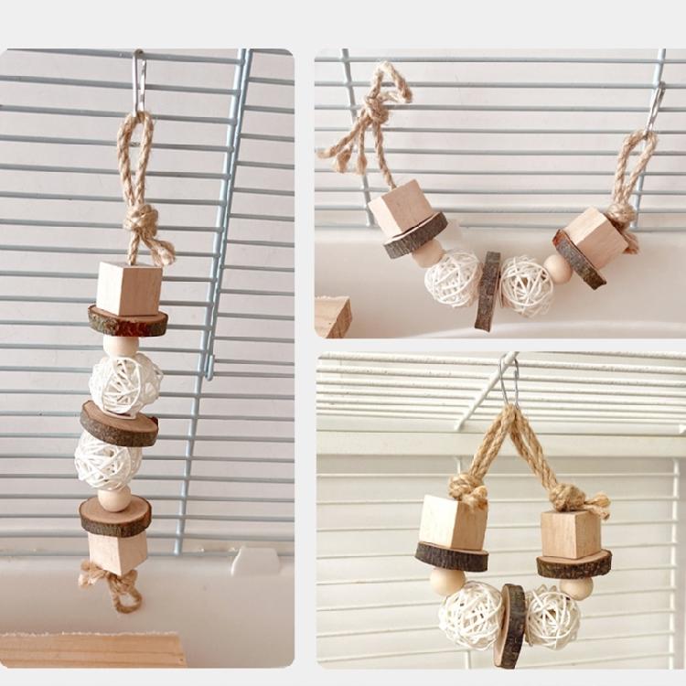 Small Bird Chew Resistances Beaks Grinding Toy Parakeets Chew Molar Hangable Toy