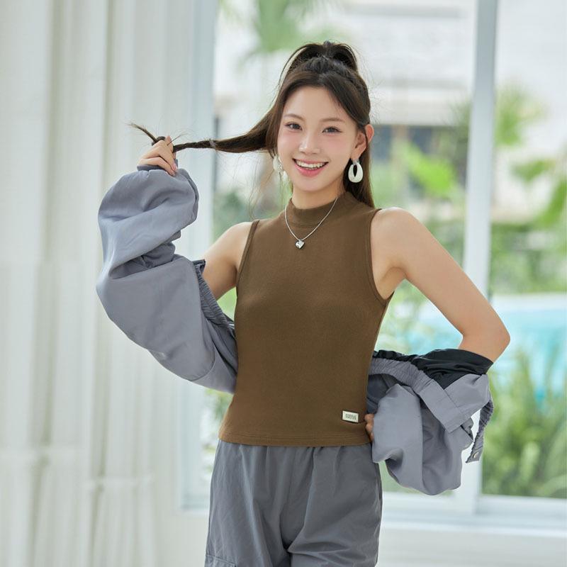 Autumn/Winter Girls' Half-High Collar Plush Vest: Casual Sleeveless Slim Fit Top