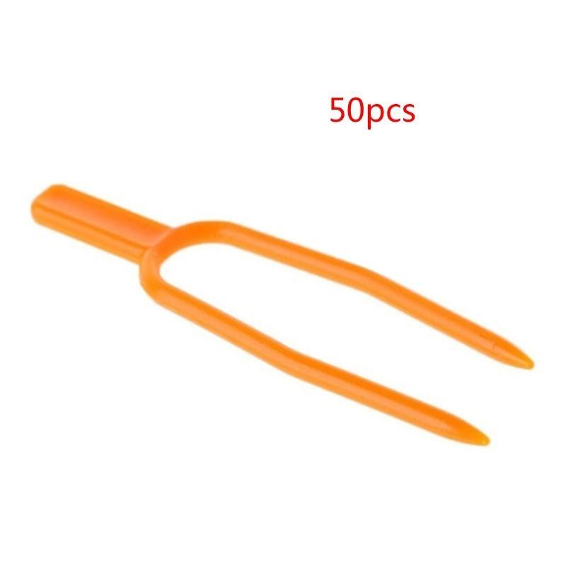 

50 Pieces Plastic Clips Durable Tear Resistant Garden Backyard Patio Vine Holder for Strawberries Plants Support Clips China Mainland