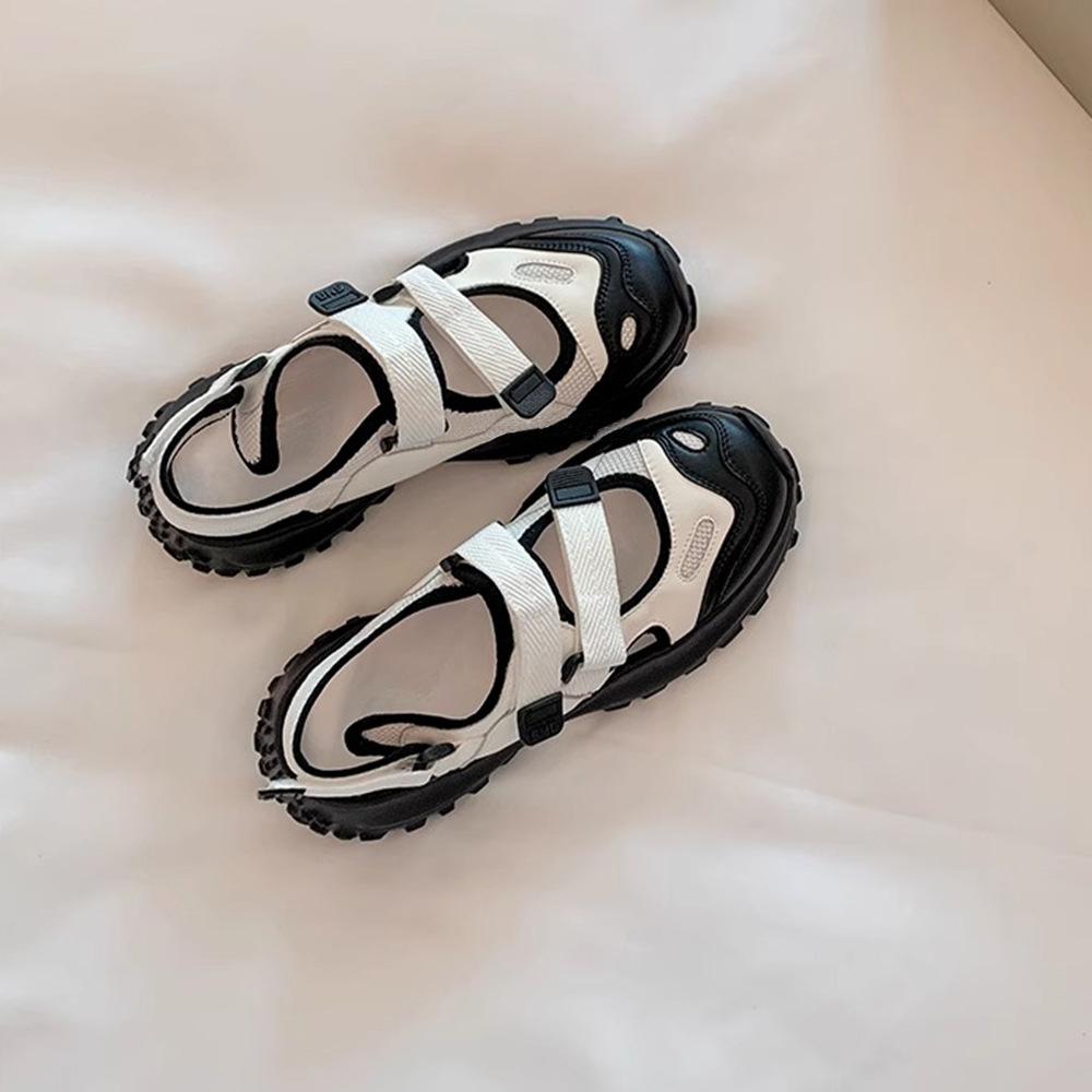 Su Yinyin Has the Same Spot Casual Sports Sandals for Women's New Summer Outer Wear Hollowed-out Velcro Mary Jane Sandals.