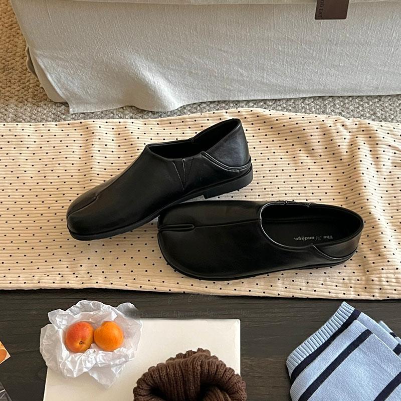 

Мода Новая Мода Странный Палец Женские Балетки С Обувью Мягкая Женская Обувь Слипоны Неглубокие Балетки Обувь Для Женщин Лоферы 35 чёрный