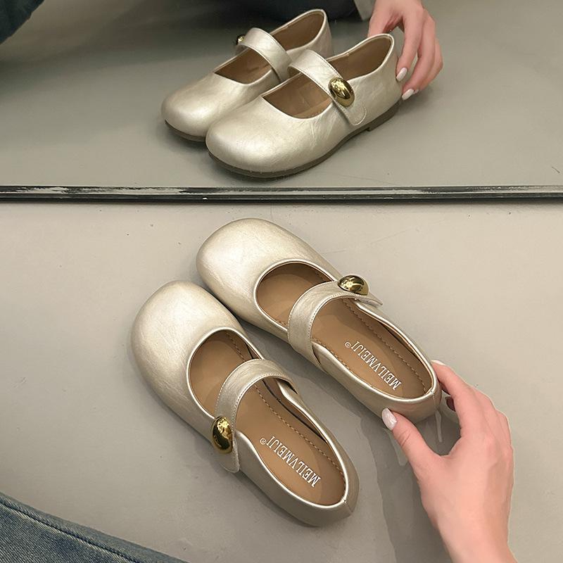 

Одиночные туфли Xiaoxiangfeng 2025 года, новые туфли Doudou, мягкие одиночные туфли, туфли Mary Jane, легкие и дышащие туфли для бабушек, маленькие кожаные туфли 40