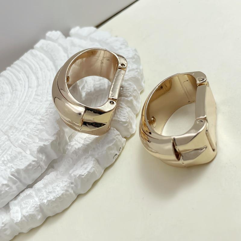 European Metal Decorative Scarf Buckle & Swimsuit Knot Connector