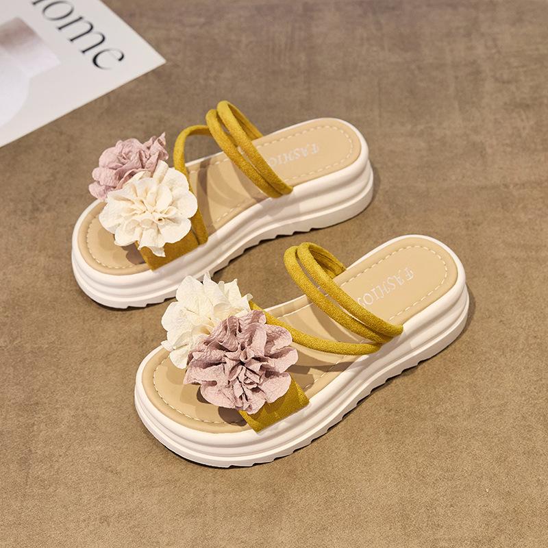 Cool slippers 2025 summer new fashionable small fresh flower thick-soled foot cover casual sandals spot women's shoes