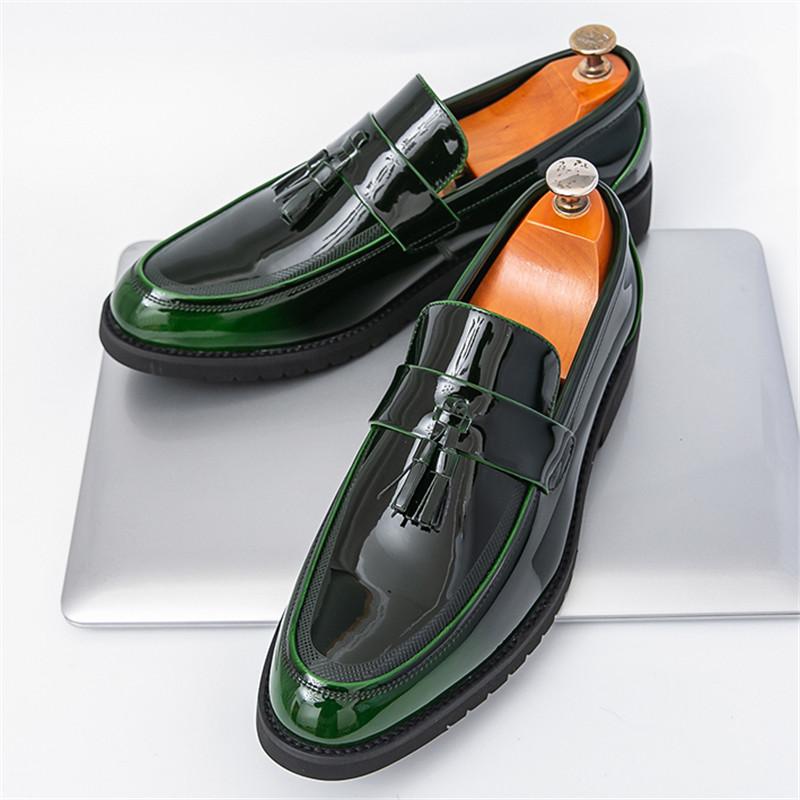 Luxury Designer New Green Red Tassels Patent Leather Casual Shoes For Men Slip On Loafter Formal Wedding Dress Homecoming