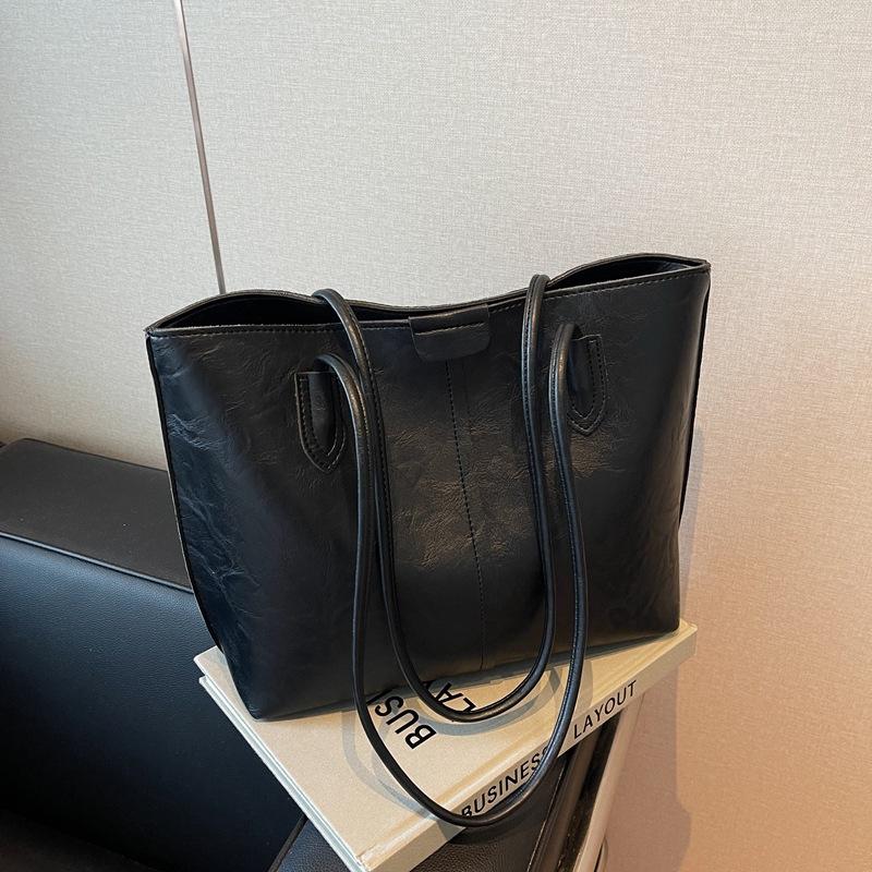 Retro large-capacity bag women's fashion new 2025 simple shoulder bag fashion premium tote bag