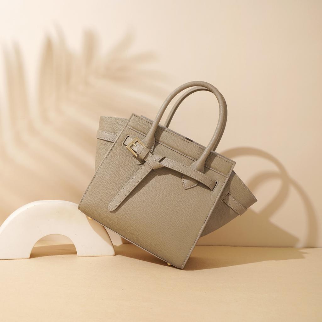 Premium Cowhide Large Capacity Solid Color Leather Tote Bag Portable Commuter Bag