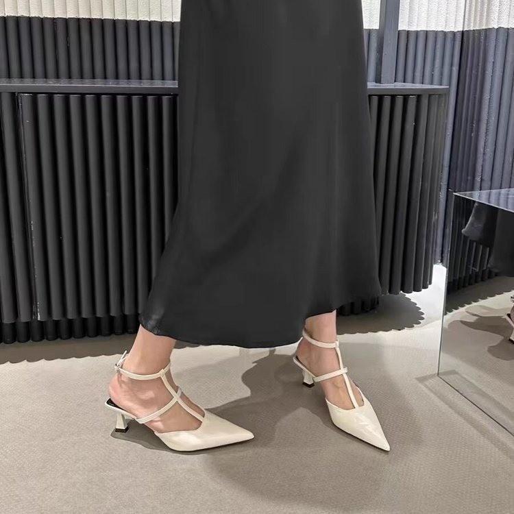 2025 Spring and Summer New Patent Leather Cross Strap Pointed Heel Middle Heel Single Shoes Empty Bag Head High Heel Sandals