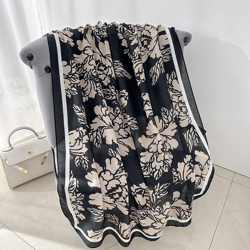 

Stylish design cotton and linen scarf women s retro temperament plant flower print travel with shawl tide 180*85