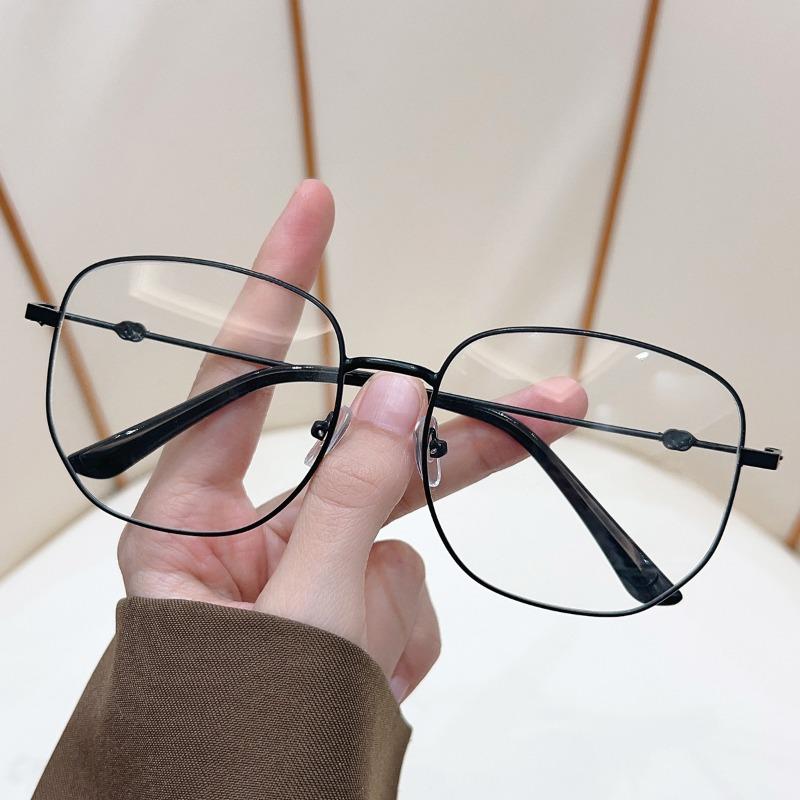 Unisex Fashion Retro Metal Large Frame HD Ultralight Myopia Eyeglasses Office Daily Simple Style High Quality Near Sight Eyewear