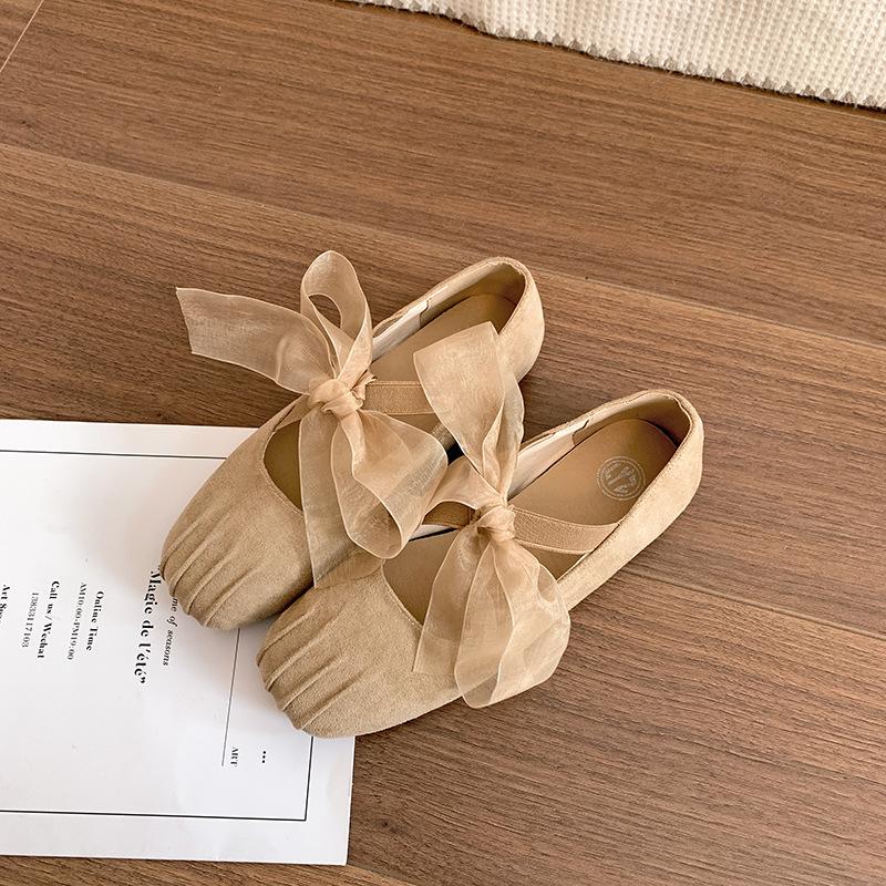 French Retro Square Head Shallow Mouth Flat-soled Single Shoes Women's 2025 New Summer Skirt Versatile Soft-soled Mary Jane Shoes