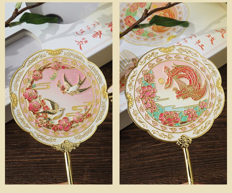 Cultural & Creative Metal Travel Makeup Mirror and Comb Set