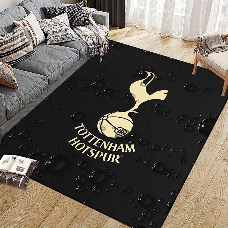 Spurs Flannel Printed Carpet, Home Sofa Decoration for Living Room & Bedroom, Non‑Slip Play Flannel Floor Mat for Game Room