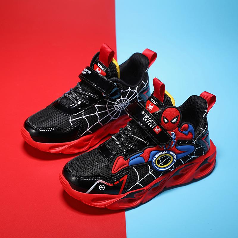 2026Spring new cartoon children's light-up shoes, boys' running shoes with glowing lights, breathable mesh athletic shoes for kids