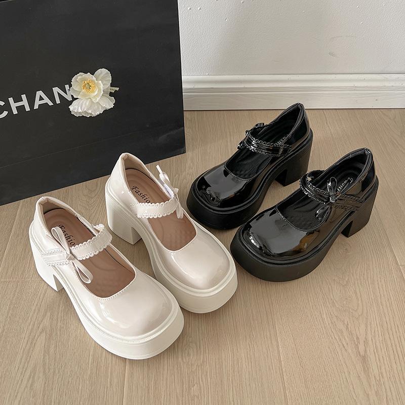 Retro black British thick high-heeled small leather shoes women's 2025 new summer skirt French Mary Jane single shoes