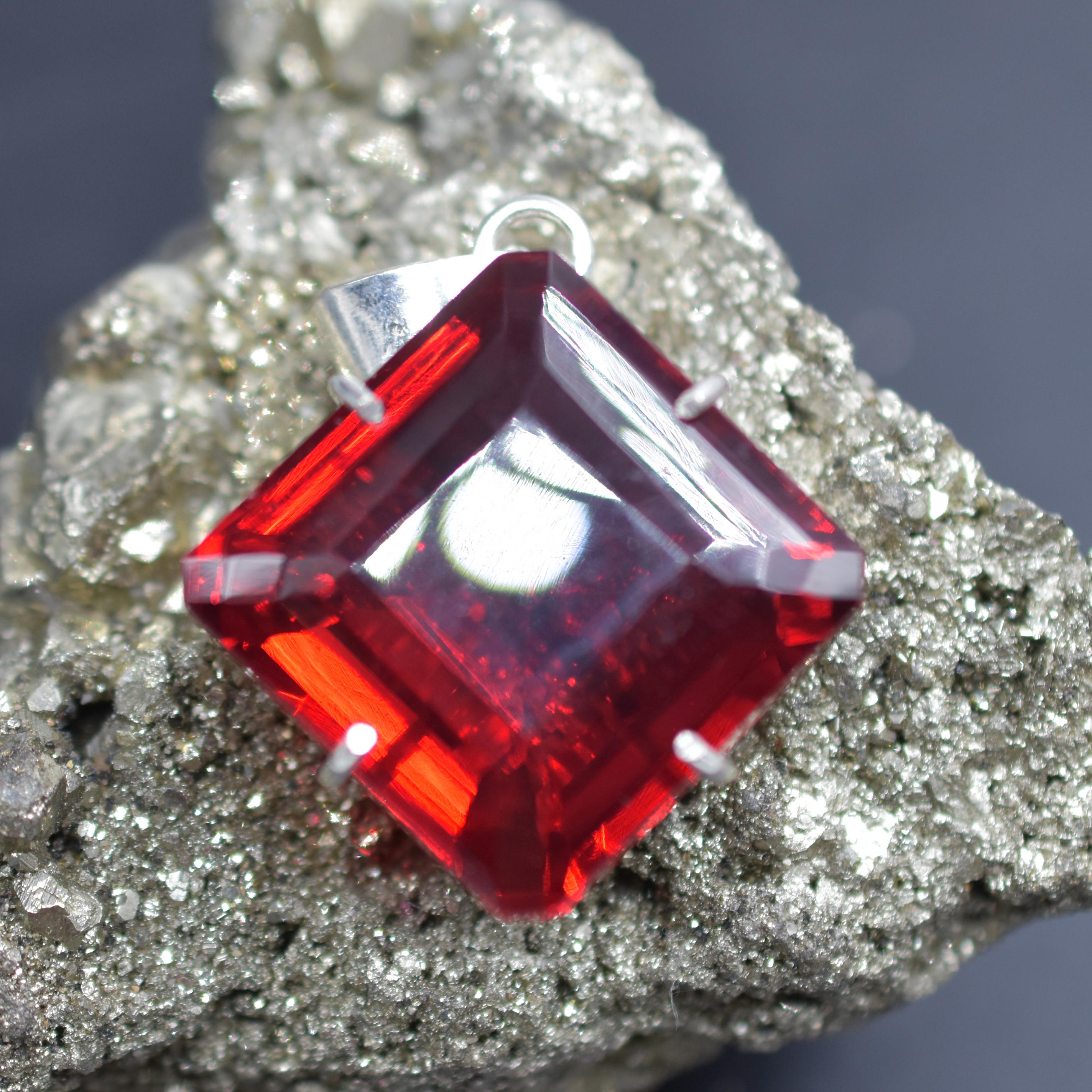 

98.60 Ct Red Natural Topaz Pendant 925 Sterling Silver Certified Square Gemstone my-379-sa