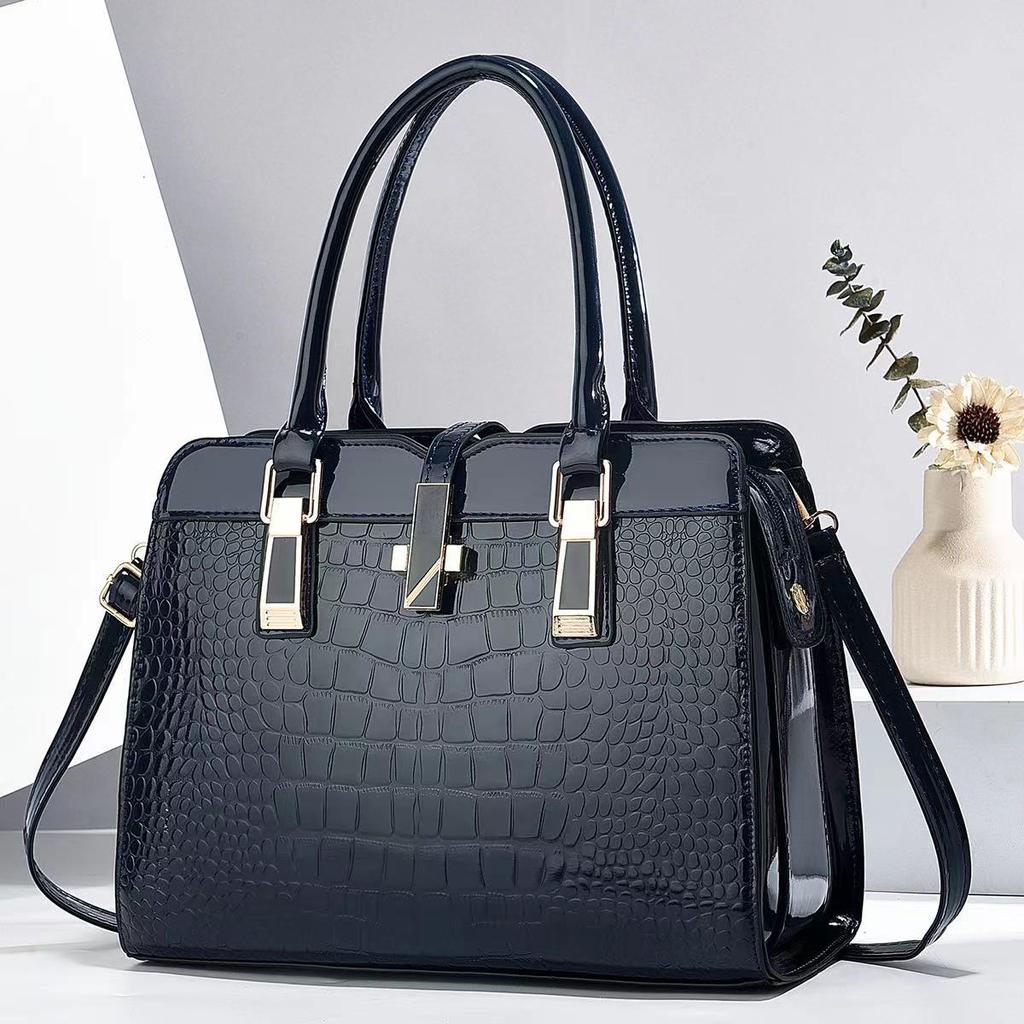 Women's Atmospheric Women's Crossbody Bag Fashion Tote Bag New Versatile Mom Bag Summer Shoulder