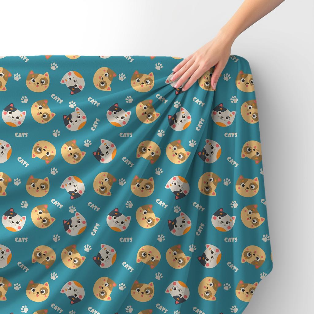 Royal Samt Stoff Polyester Zum Nähen - Motiv Katzen Und Pfoten Auf Blauem