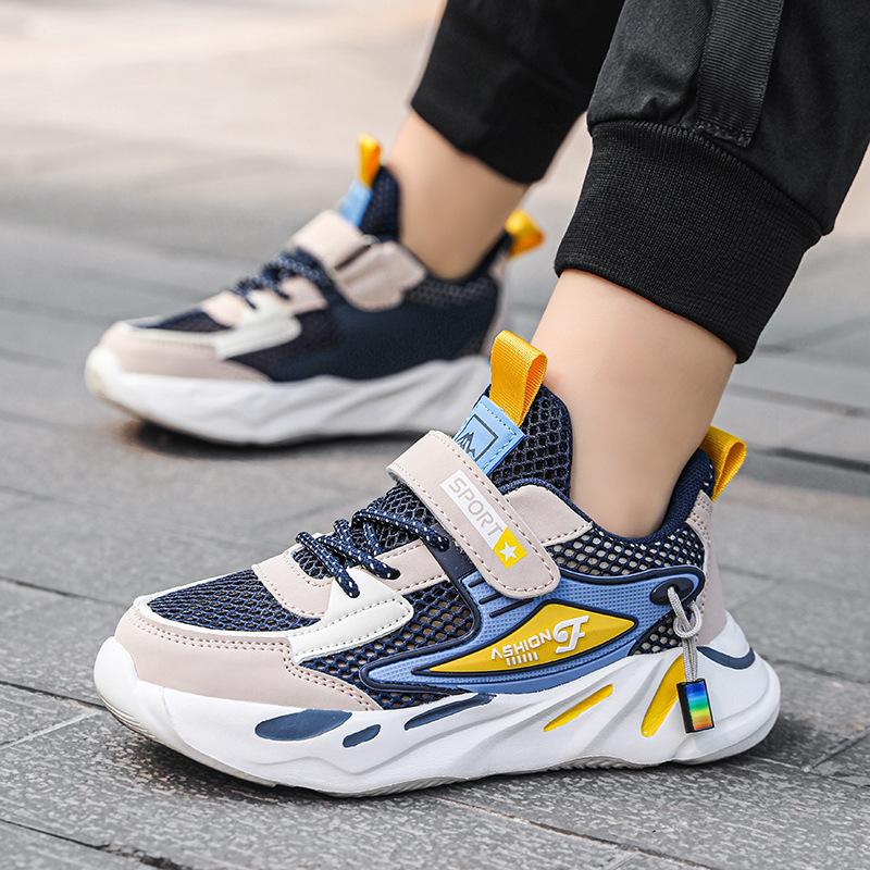 Spring and Autumn new mesh breathable children's sports shoes, light and non-slip boys' casual running shoes, Korean version of fashion shoes