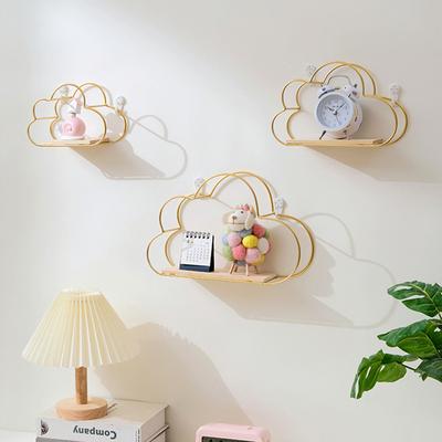 יצירות לעיצוב – קישוטי מלאכת יד מעץ