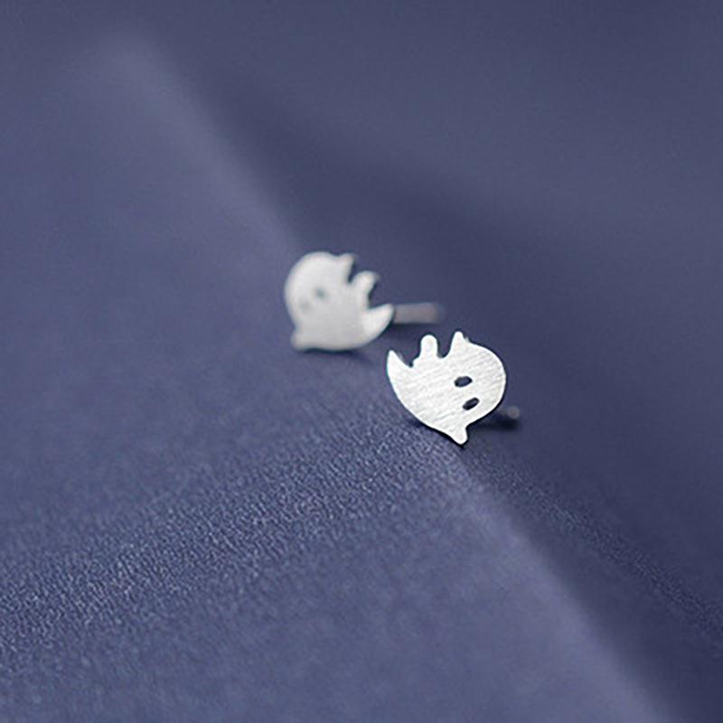 

Корейские милые серьги-пусеты в виде мини-привидений - Веселый рождественский аксессуар для мужчин, женщин и студентов