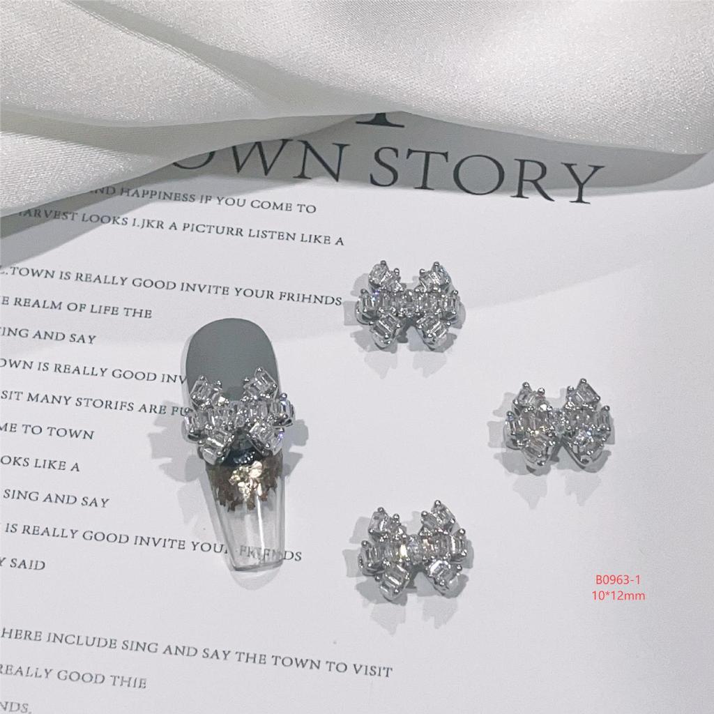 LZ Gold-Plated Bow Nail Patch: DIY Zircon Light Luxury Nail Jewelry