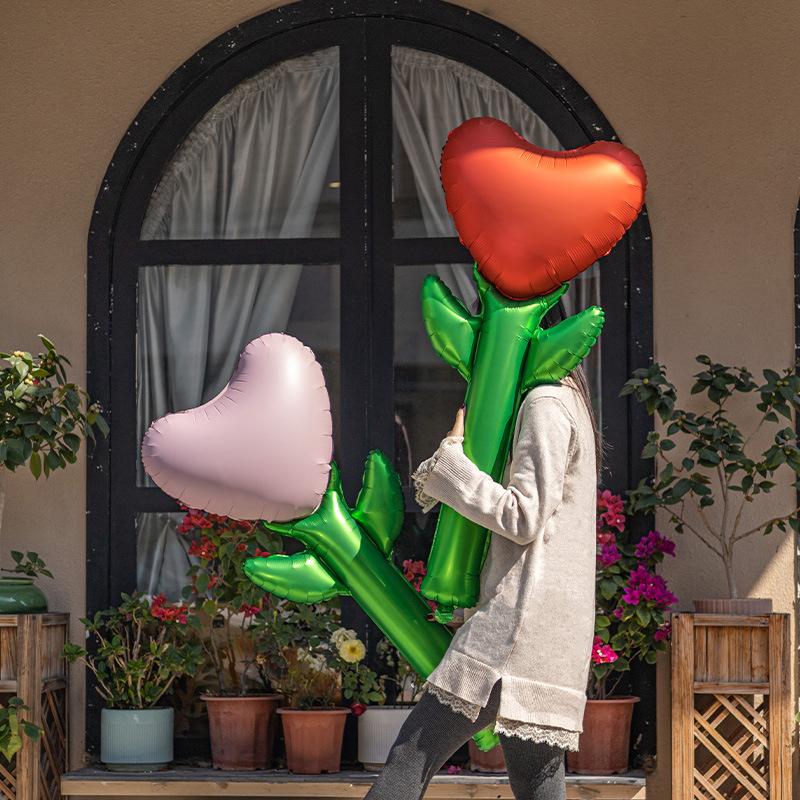 Large Heart-shaped Flower Balloon Aluminum Film with Self-sealing Cap Love Foil Balloon for Wedding Valentine’s Day Party