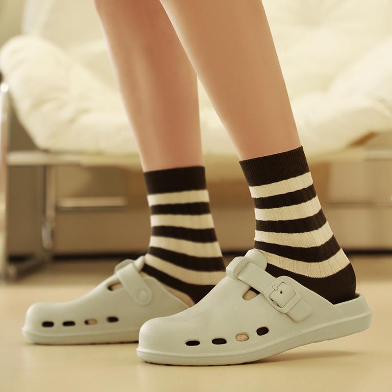 Men's Slippers Summer Anti Slip Lightweight Comfortable Designer Sandals Garden Shoes Soft Soled Waterproof Beach Sandals