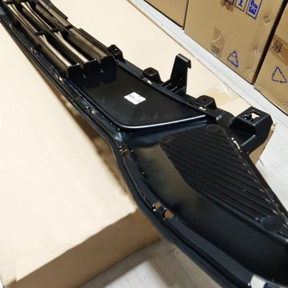 For Cadillac CT6 2019-2025 car front bumper lower ventilation grille