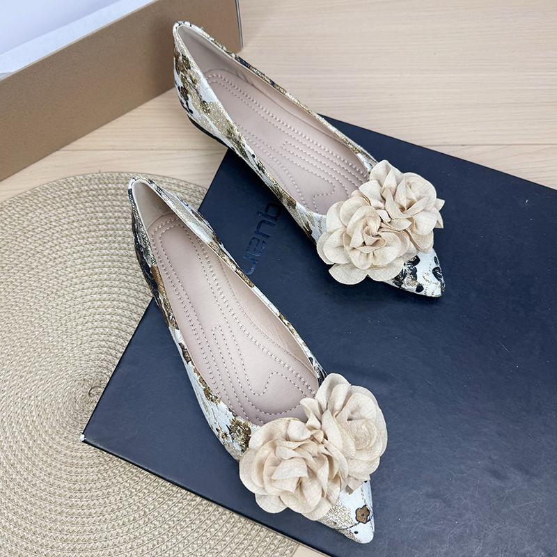 Fashion Flat Shoes for Women 2025 Spring and Autumn Pointed Toe Flower Shallow Mouth Boat Shoe Ethnic Style Women's Shoes Big Size 41-43