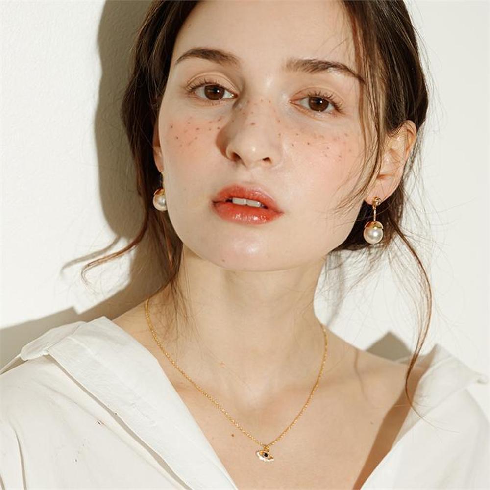 Women's Luxury Pearl Drop Wedding Guest Earrings (8130896)